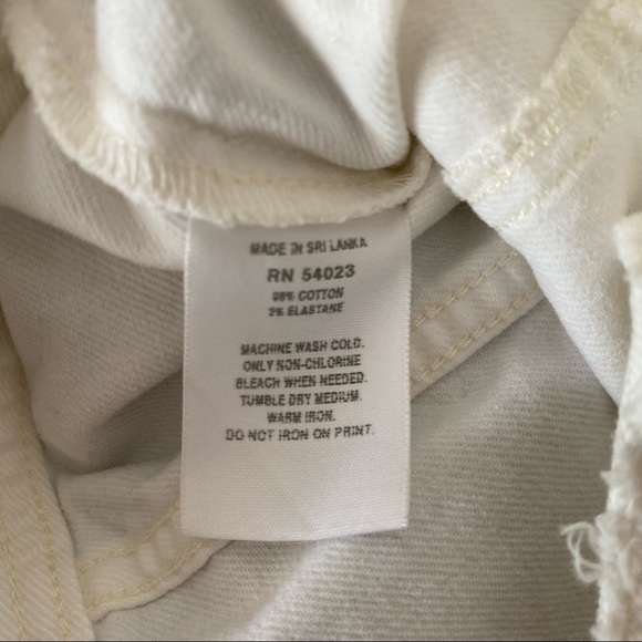 Gap white denim / jean jacket - Picture 7 of 7